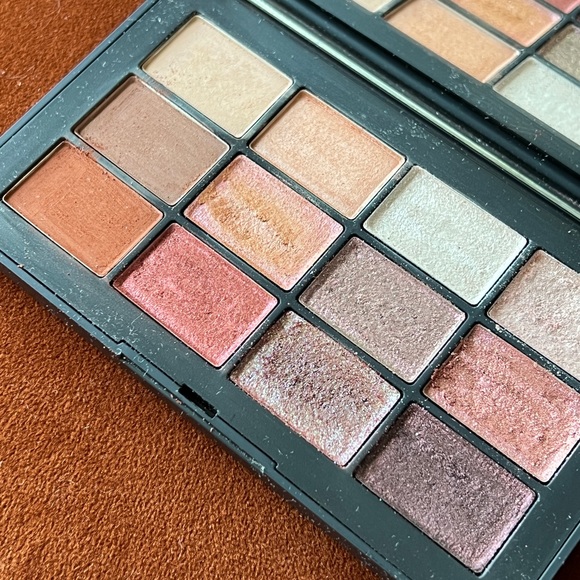 NARS ignited 12 eyeshadow palette - Picture 4 of 5